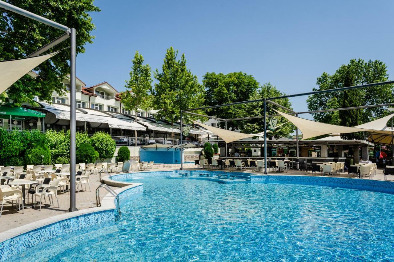 Romantique Veles Hotel Luaran gambar